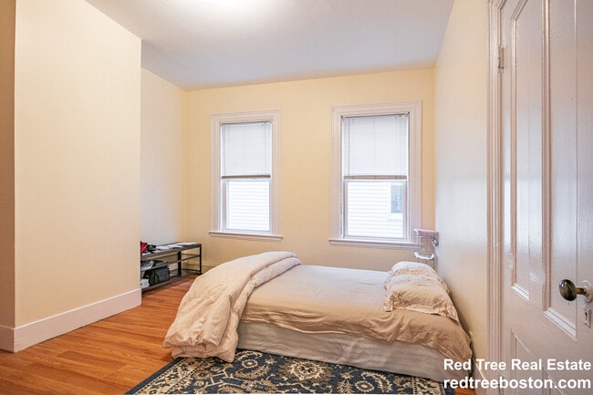 103 Calumet St unit 3, Roxbury Crossing, MA 02120 - photo 3