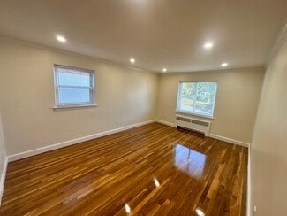 14 Bishop Rd Unit 2, Quincy, MA 02170