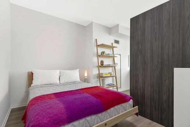 235 E Illinois St, Chicago, IL 60611 - photo 4