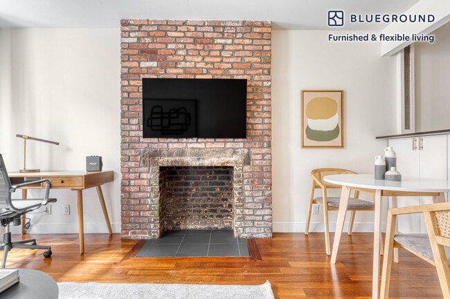 39 E 1st St unit FL2-ID1035, New York, NY 10003 - photo 2