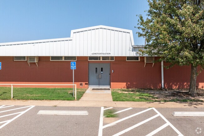 Cement Elementary serves students in Cement, Oklahoma.