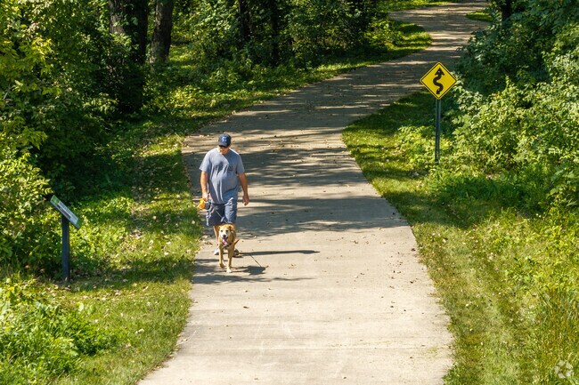 The trails north of Walnut Ridge connect to other neighborhoods and trail systems.
