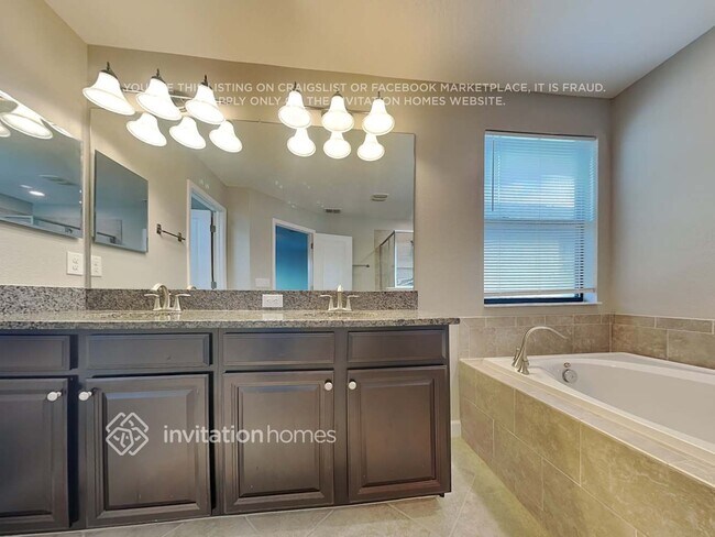 28432 Pleasant Bay Lp, Zephyrhills, FL 33543 - photo 5