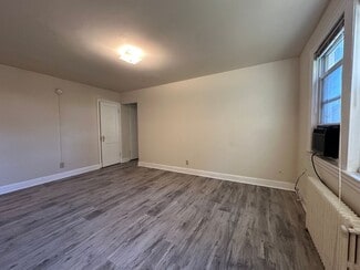 4585 Macarthur Blvd NW Unit 104, Washington, DC 20007