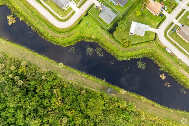 Billy Creek runs through the Belle Vue neighborhood and is a tributary of the Caloosahatchee.