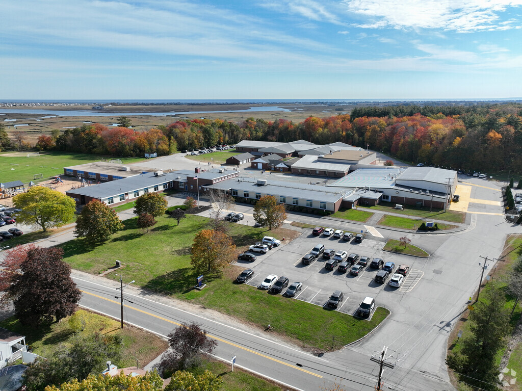 Seabrook Elementary school serves Seabrook, New Hampshire.