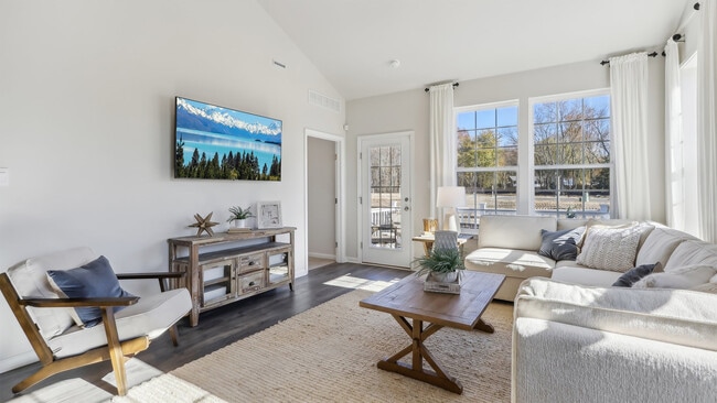 44 Victoria Gardens Square, Neptune Township, NJ 07753 - photo 6