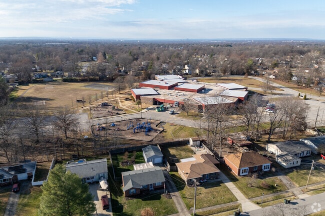 The student population of Jeffersontown Elementary is 630 and the school serves K-5.