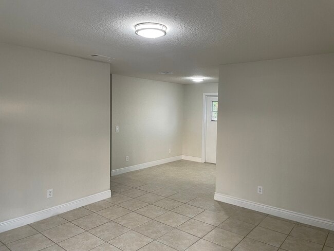 1331 Manor Dr, Kissimmee, FL 34741 - photo 3