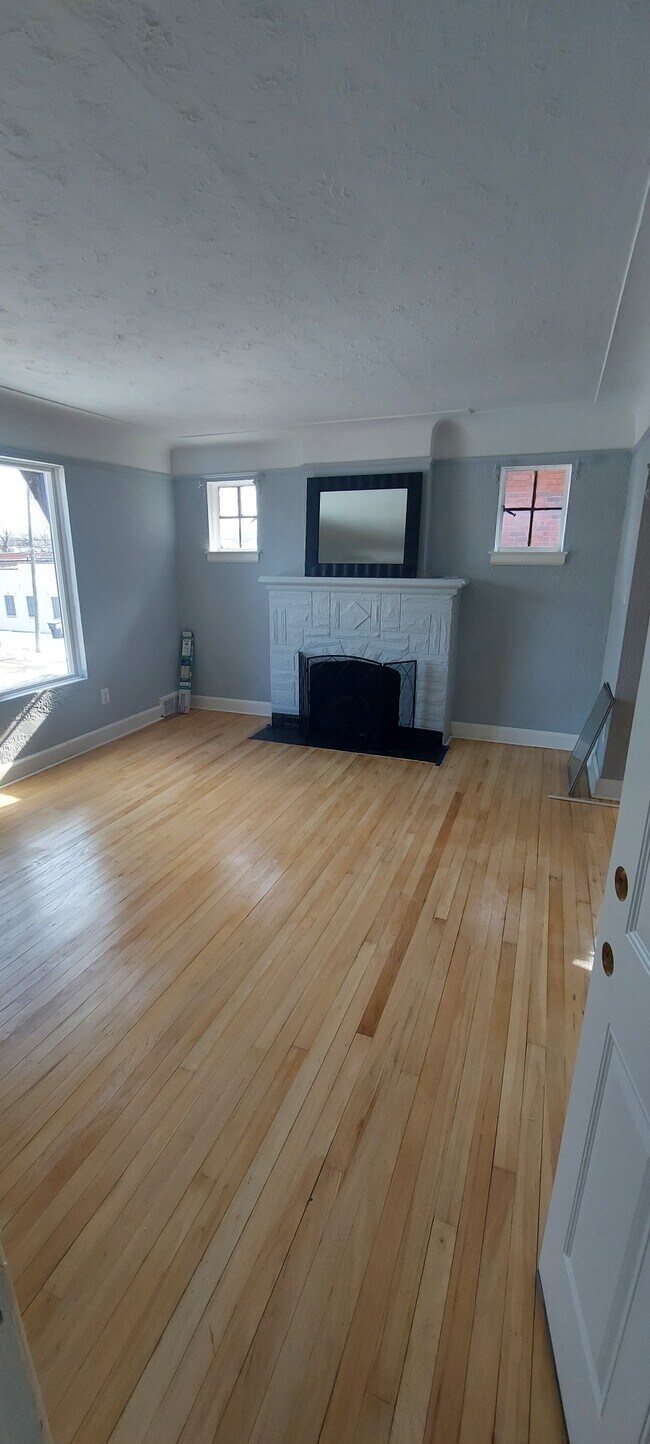 17147 Hartwell St unit Turner properties, Detroit, MI 48235 - photo 2