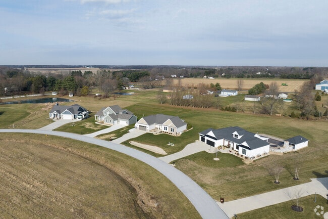 North of the Rattlesnake Ridge Golf Club, one finds recently constructed large homes.
