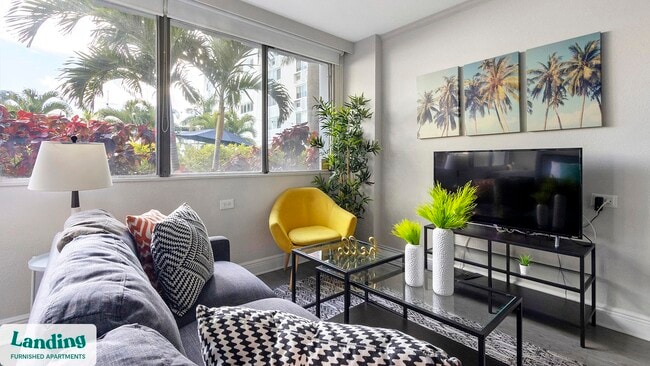 305 Dr M L K Jr St S unit 103, Saint Petersburg, FL 33705 - photo 2