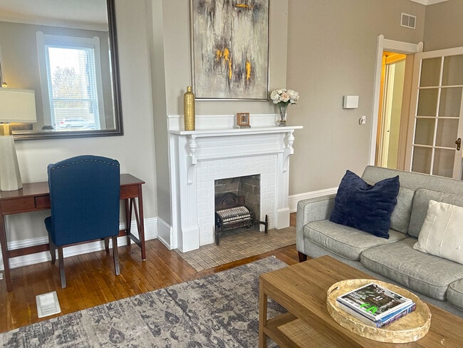 1104 Cross Ln unit 2, Cincinnati, OH 45206 - photo 3