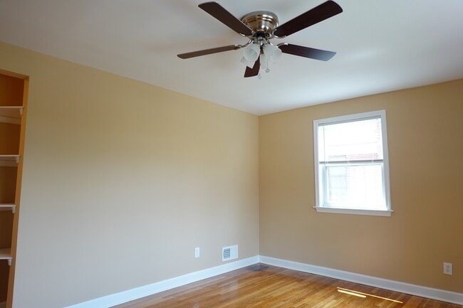 8713 Plymouth St unit 3, Silver Spring, MD 20901 - photo 2