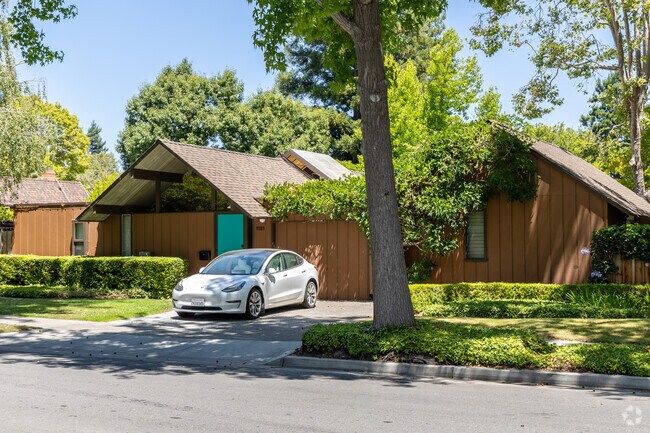 Many modern homes can be found in Community Center.