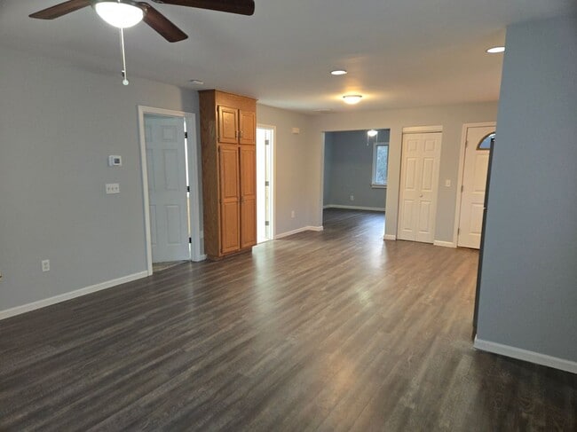 329 Mohegan Rd, Shelton, CT 06484 - photo 4