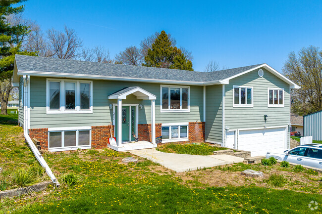 Ranches and split-level homes frequent the tree-lined streets of Panora.