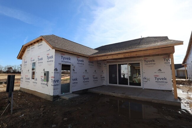 6950 Corsican Loop N, Hilliard, OH 43026 - photo 2