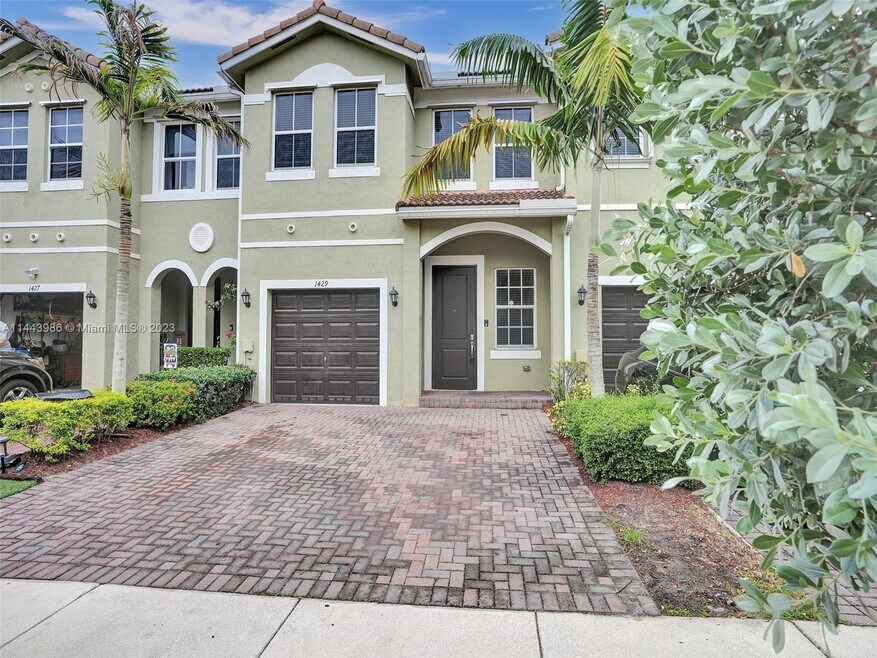 1429 SE 26th Ave, Homestead, FL 33035 - photo 1