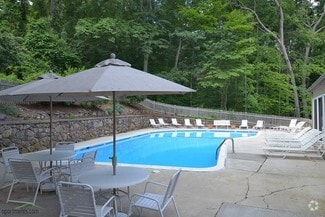 169 School St, Hamden, CT 06518