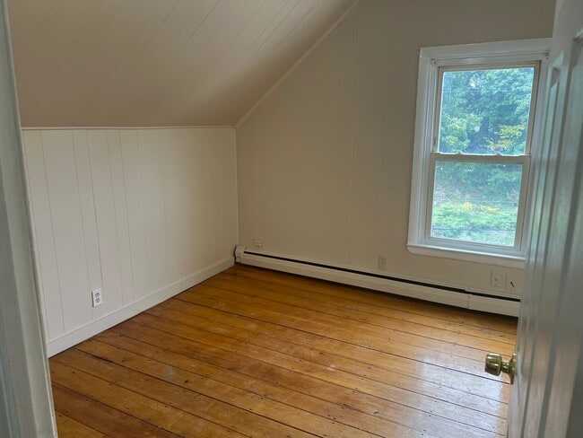 352 Court St unit 3, Auburn, ME 04210 - photo 4