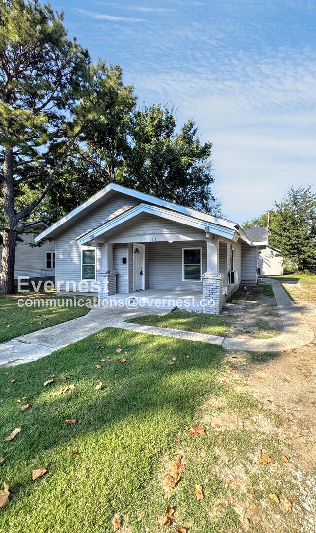 117 H St NW, Miami, OK 74354