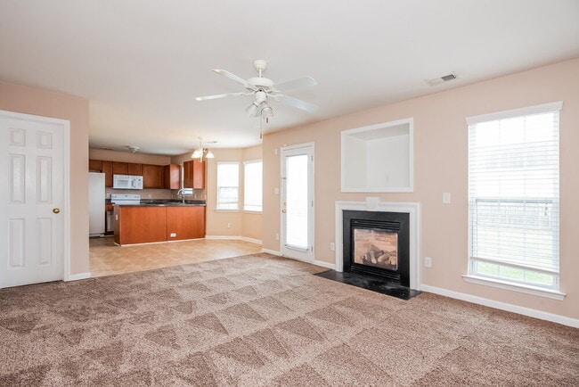 4511 Tabcat Ct, Charlotte, NC 28273 - photo 4