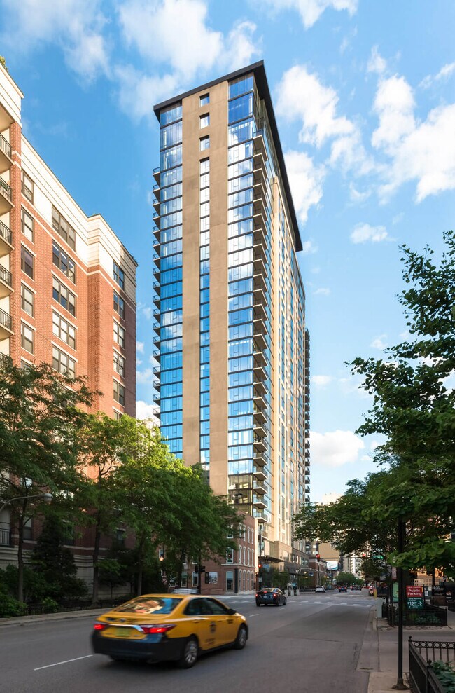 833 N Clark St, Chicago, IL 60610