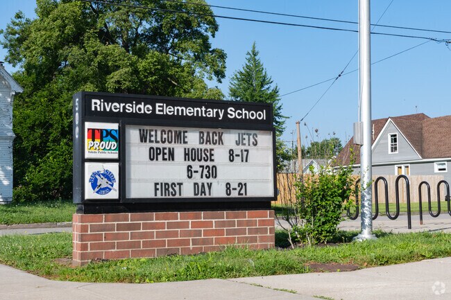 Riverside Elementary School in the neighborhood of Northriver in Toledo, Ohio.