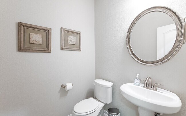 210 Estelle Ct unit 36464655, Dayton, TX 77535 - photo 2