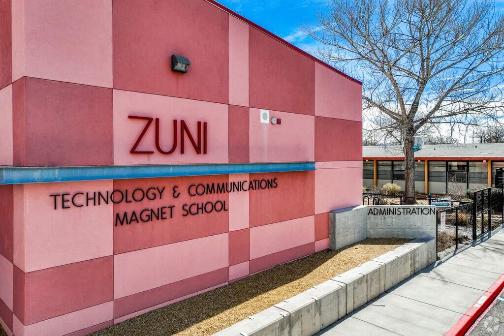 Zuni Elementary School earns a B-minus rating from Niche.