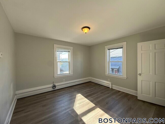 6 Swetts Ct, Watertown, MA 02472 - photo 6