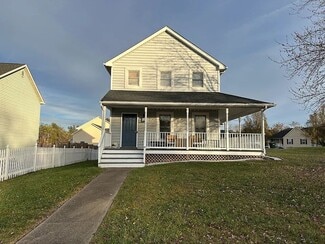 2013 Mosley St, Waynesboro, VA 22980