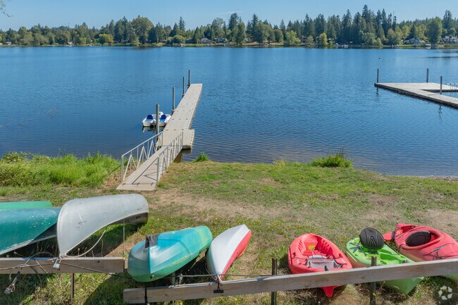 Go for a paddle on Black Lake from Columbus Park.