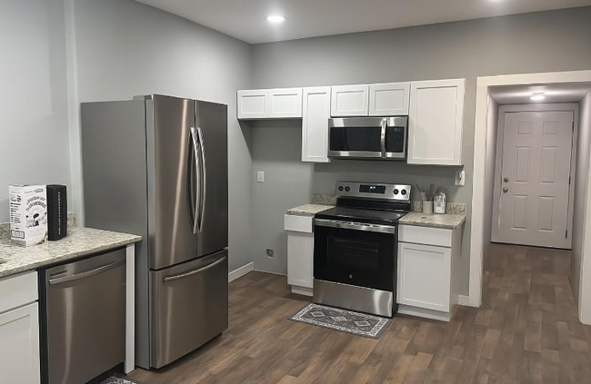 427 E Southcross Blvd, San Antonio, TX 78214 - photo 2