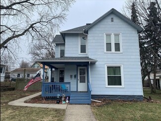 924 14th St Unit First Floor, Marion, IA 52302