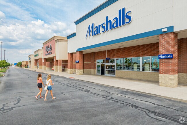 Countrybrook is close to many top shopping areas.