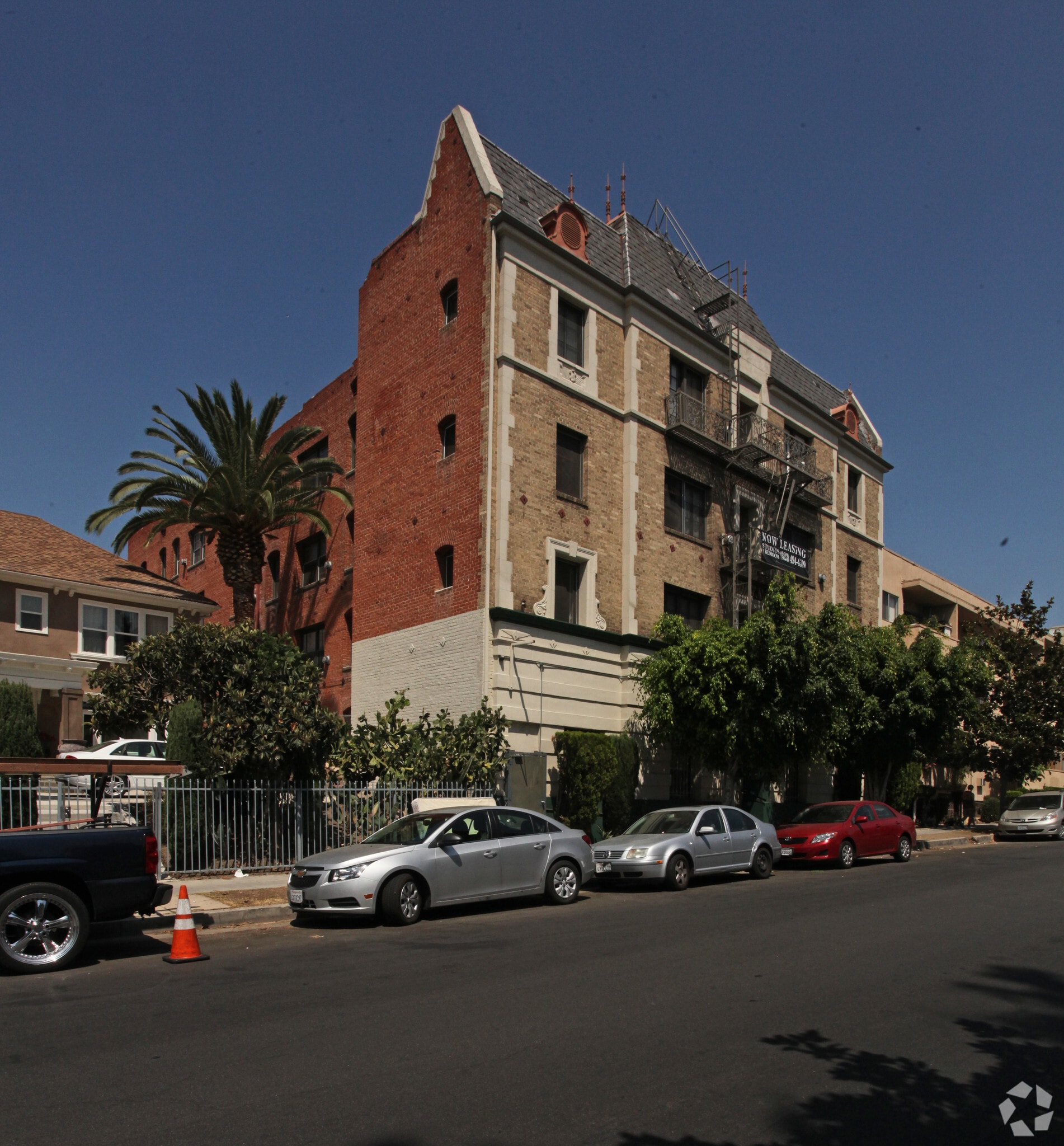 St. Andrews Manor Apartments...Charming Apartments...1920's Classic Brick..Newly Remodeled Building!, Los Angeles, CA 90005 - photo 1