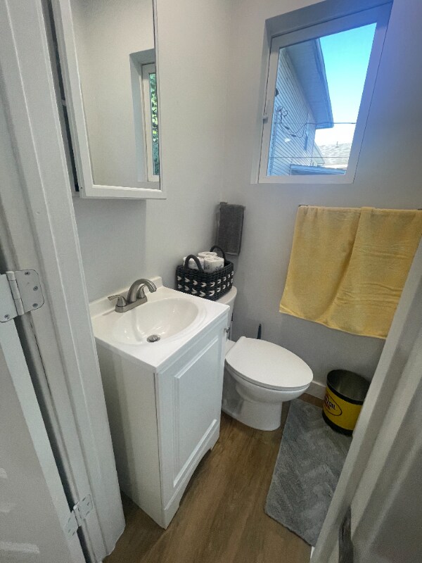 4522 E Washington St unit 6, Indianapolis, IN 46201 - photo 6