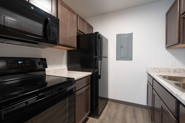 Northview Apartments, Cedar Rapids, IA 52404 - photo 2