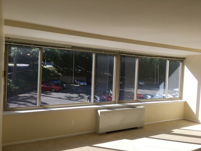 Taft Towers unit 309, Arlington, VA 22201 - photo 2