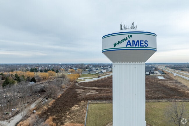 Living in Edwards means quick access to the highway for stress-free trips out of town.