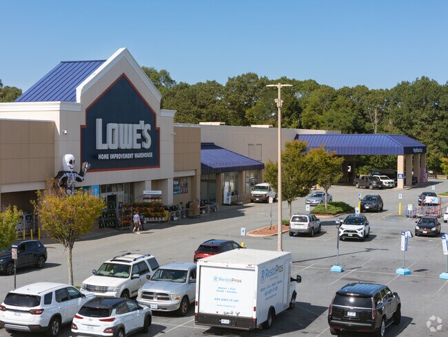 Lowe’s on Garfield Avenue is a go-to for home improvement near Arlington.