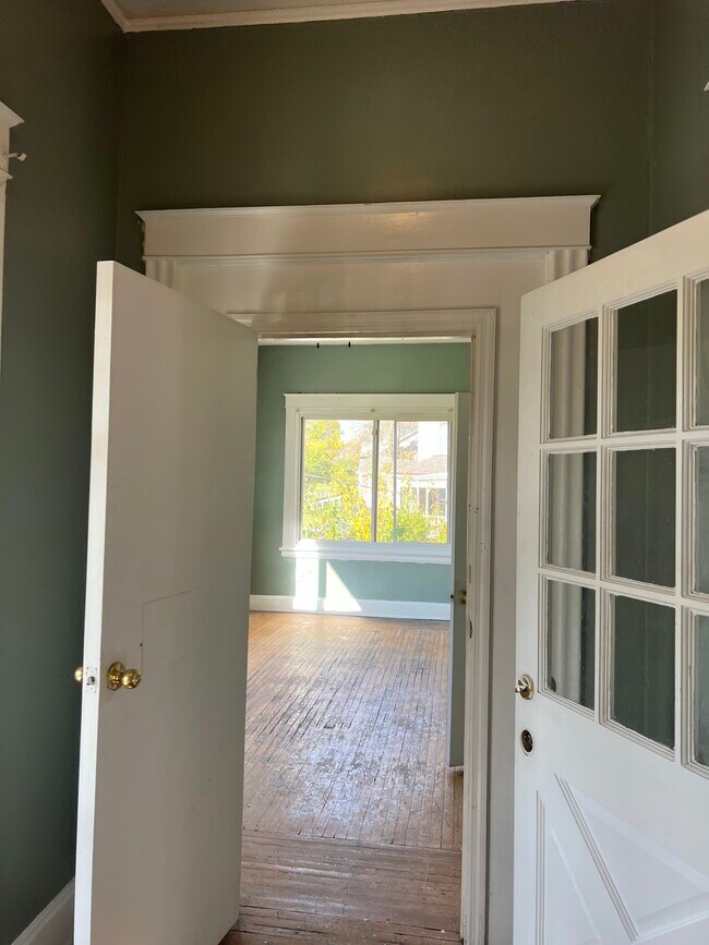 792 N Fred Shuttlesworth Cir unit 1, Cincinnati, OH 45229 - photo 7