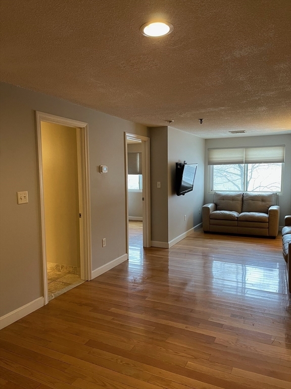 8 Prospect Ave Unit 204, Woburn, MA 01801