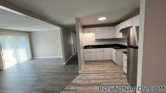 310 Thompson Rd unit 231, Webster, MA 01570 - photo 3