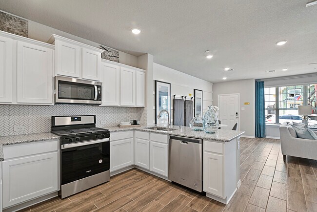 239 Territory Trail unit 16, Fort Worth, TX 76120 - photo 2
