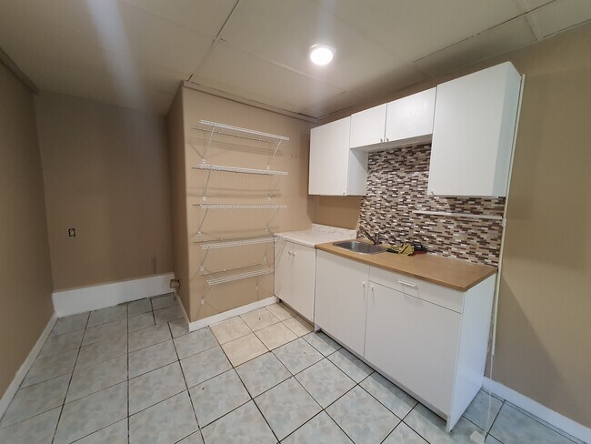 2647 Independence Ave unit 2, Huntington Park, CA 90255 - photo 2