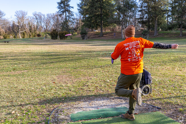 Burleith-Leighton offers great disc golf courses.