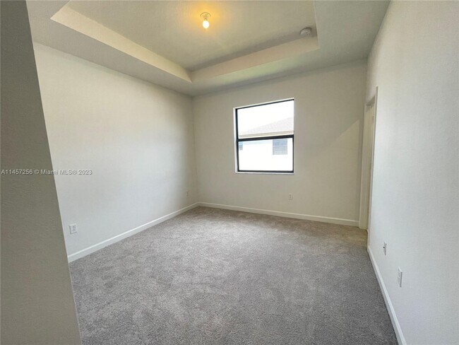 23450 SW 127th Place, Princeton, FL 33032 - photo 6